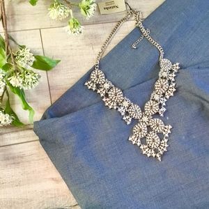 Natasha statement necklace NWT